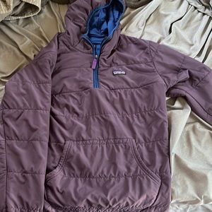 Patagonia purple pack in pullover hoodie size large
